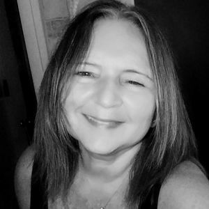 Meet your Posher, Evie